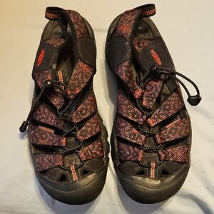 Keen Women's Black and Red Sandals